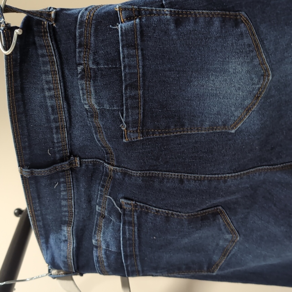 Jeans - Picture 2 of 3
